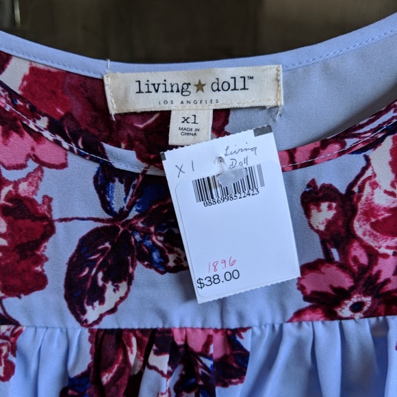 DONATING 1/20/25 Living Doll Floral Top - Picture 4 of 4